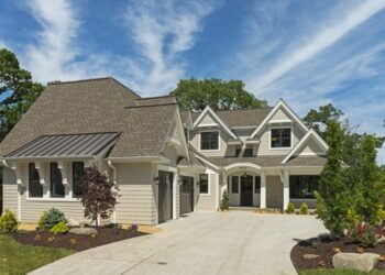 2017 MIdwest Home Luxury Tour - Beach Style - Exterior - Minneapolis ...